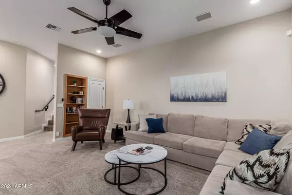 6331 W FULLAM Street, Glendale, AZ 85308