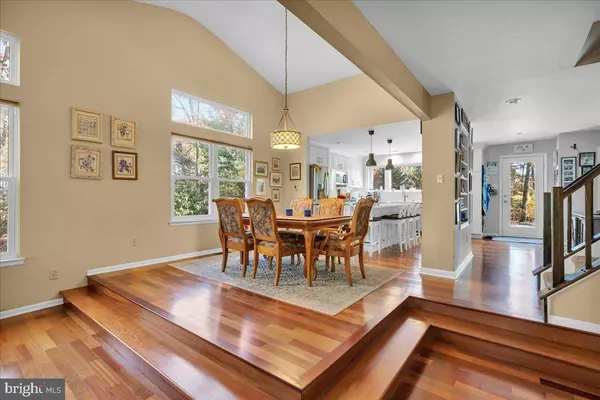 4 REDSTONE RDG, Voorhees, NJ 08043