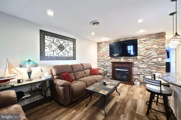 683 HAYLEY RD, York, PA 17404