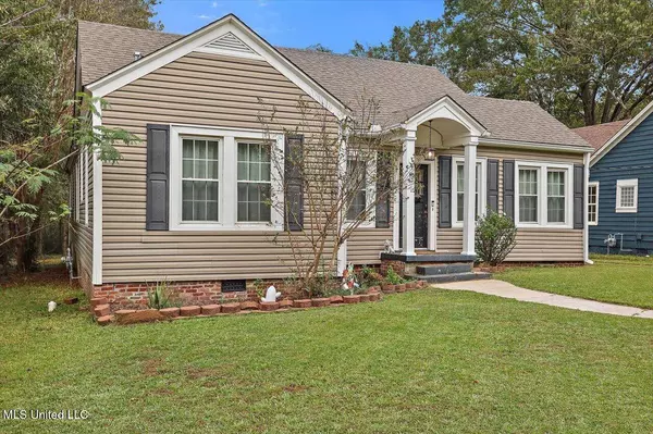 450 E Ridgeway Street, Jackson, MS 39206