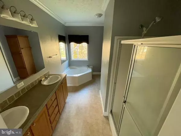 17420 TEAGUES POINT RD, Hughesville, MD 20637