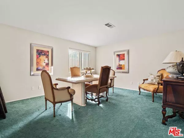 28632 Black Oak LN, Castaic, CA 91384