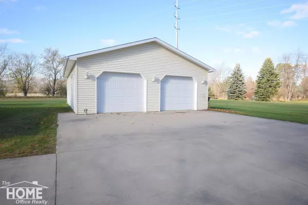 406 Ferry Street, Corunna, MI 48817