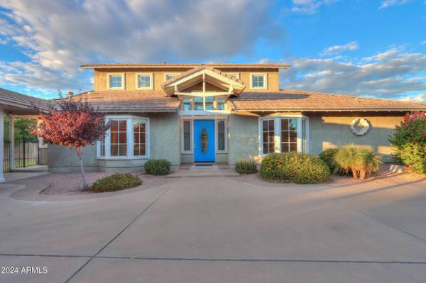 3804 E IVY Circle, Mesa, AZ 85205