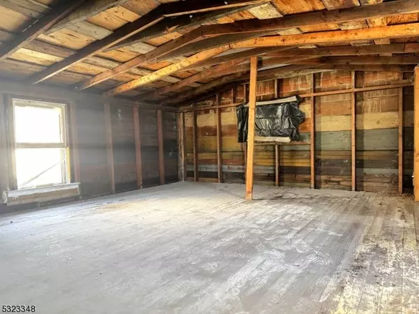 45 Mechanic St, Washington Boro, NJ 07882