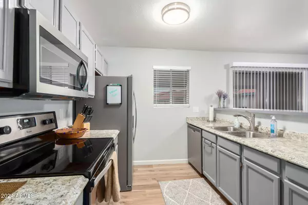 623 W GUADALUPE Road #273, Mesa, AZ 85210