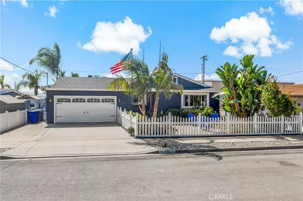 735 Iris AVE, Imperial Beach, CA 91932
