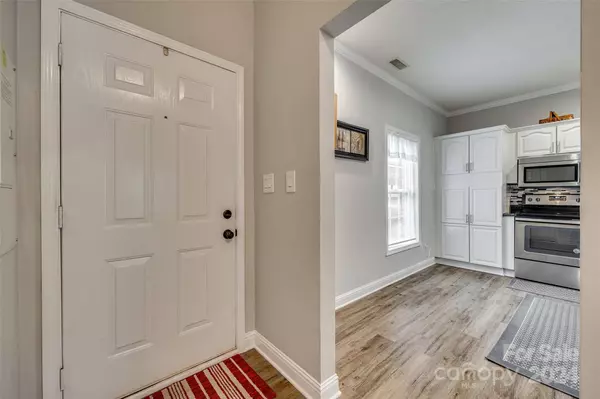 7010 Elm Hill CT, Charlotte, NC 28217