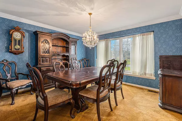 3010 Oak Hollow SE Drive, Grand Rapids, MI 49506