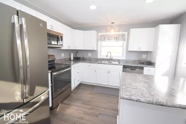 406 Ferry Street, Corunna, MI 48817