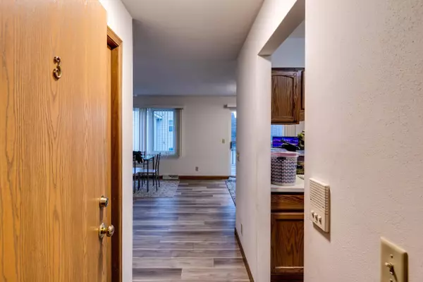 1121 Stonewood Crossing, Sun Prairie, WI 53590