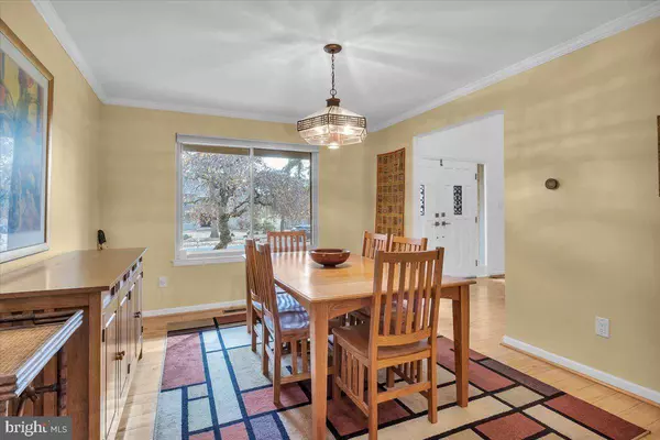 13 BRIARWOOD DR, Voorhees, NJ 08043