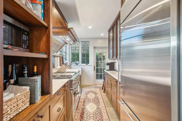 40 1/2 State St, Charleston, SC 29401