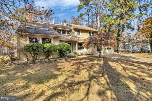 13 BRIARWOOD DR, Voorhees, NJ 08043