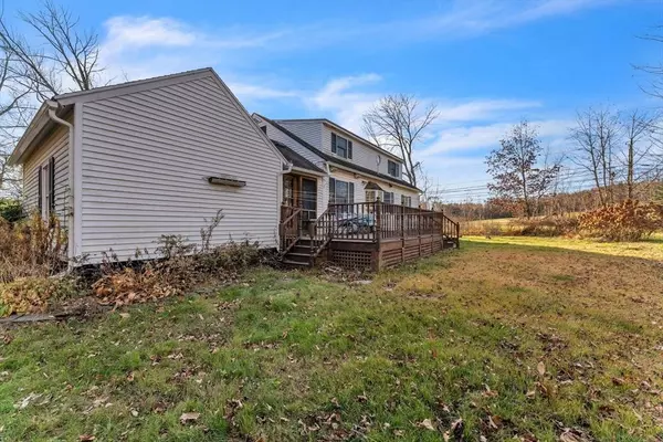 3 Searle Rd, Huntington, MA 01050