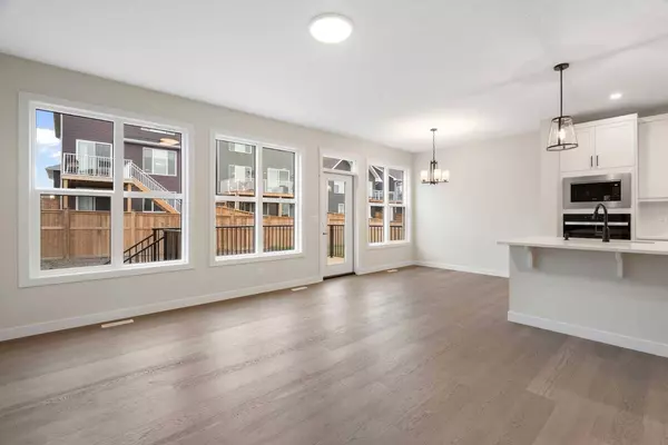 275 Rivercrest WAY, Cochrane, AB T4C3E9