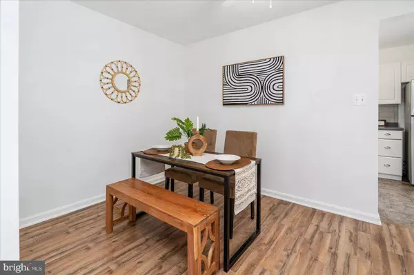 17 LERNER CT #33L, Nottingham, MD 21236