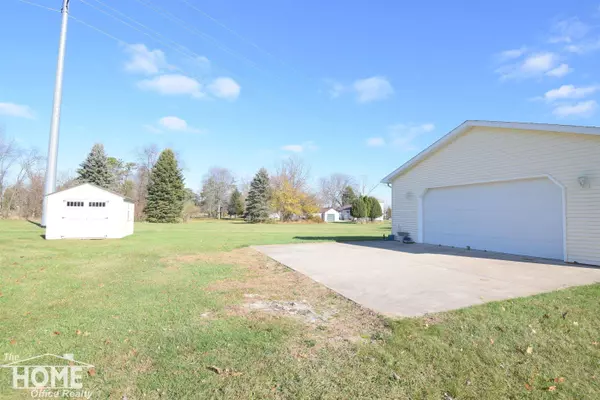 406 Ferry Street, Corunna, MI 48817