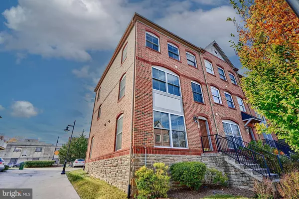 3515 BALMAR MEWS RD, Baltimore, MD 21211