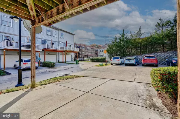 3515 BALMAR MEWS RD, Baltimore, MD 21211