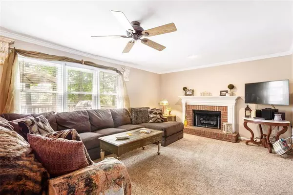 544 LAKEVIEW LN, Hiram, GA 30141