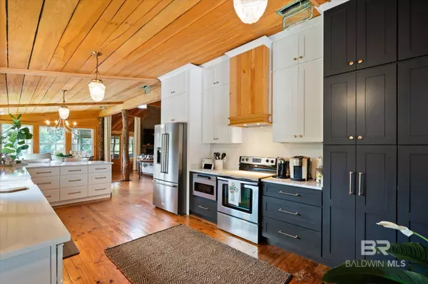 19437 County Road 9, Silverhill, AL 36576