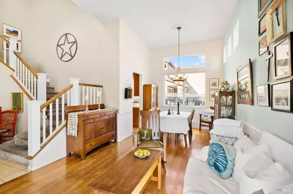 531 Poplar WAY, Windsor, CA 95492