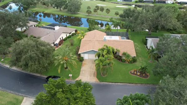 925 S Doral Ln, Venice, FL 34293-3809