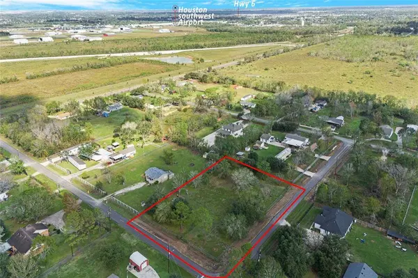 6019 Jake LN, Rosharon, TX 77583