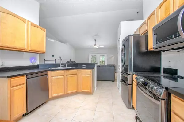 937 LAKE LINDLEY DR N, Deland, FL 32724