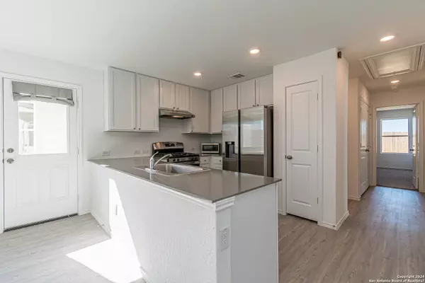 7711 Chancery Gate, San Antonio, TX 78253