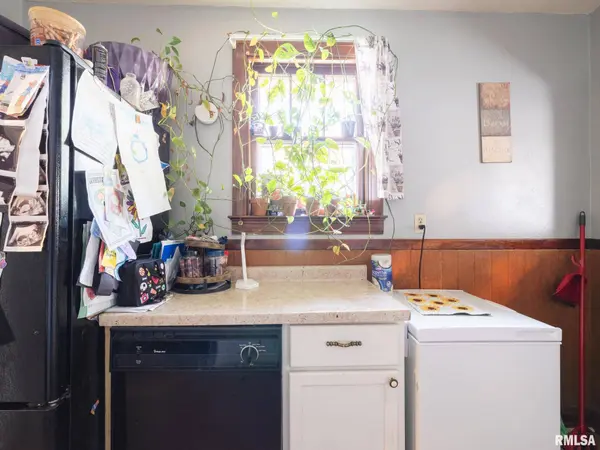 1210-1212 S 4TH ST, Pekin, IL 61554