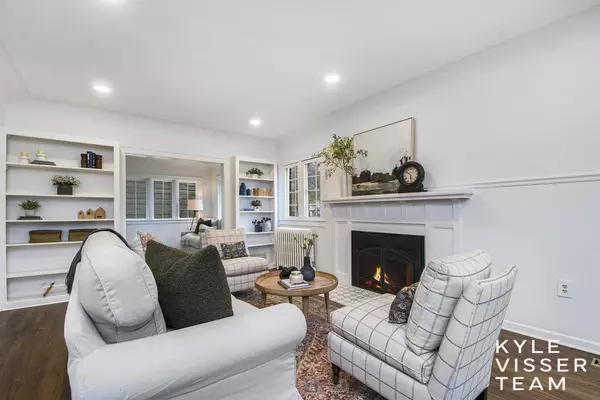 1118 Eastwood SE Avenue, East Grand Rapids, MI 49506