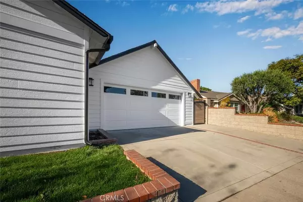 3181 Bostonian DR, Los Alamitos, CA 90720