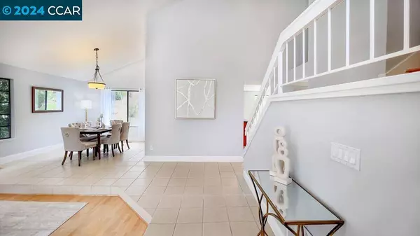 328 Macalvey Dr, Martinez, CA 94553