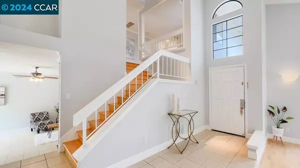 328 Macalvey Dr, Martinez, CA 94553