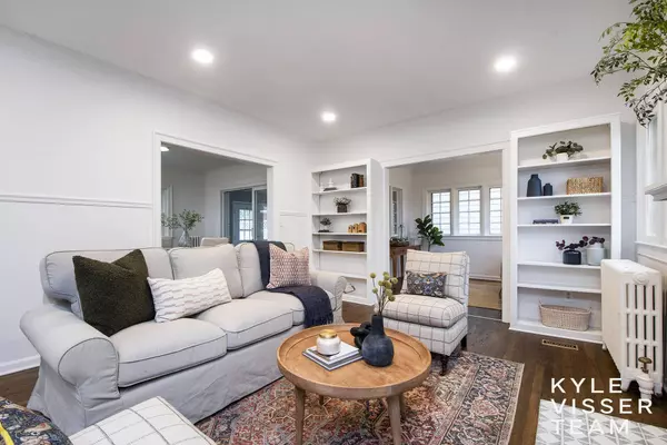 1118 Eastwood SE Avenue, East Grand Rapids, MI 49506