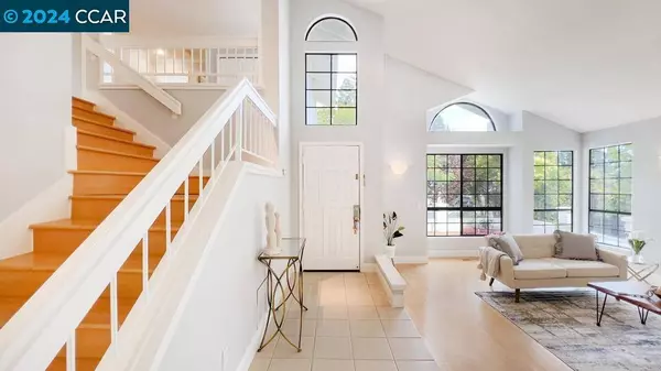 328 Macalvey Dr, Martinez, CA 94553