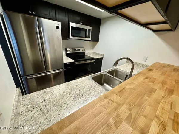 9620 Morningside LOOP A-09, Anchorage, AK 99515