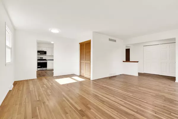 6925 N 85th St, Milwaukee, WI 53224