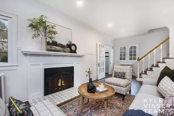 1118 Eastwood SE Avenue, East Grand Rapids, MI 49506