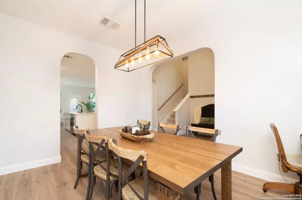 3646 Cotoneaster, San Antonio, TX 78261