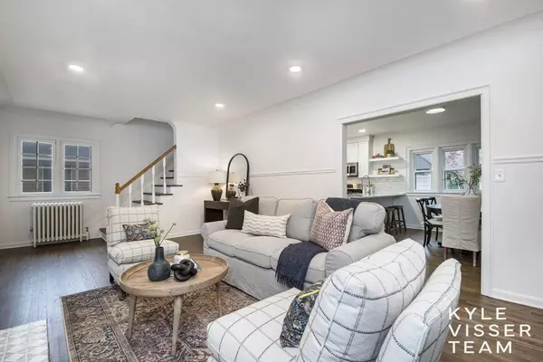 1118 Eastwood SE Avenue, East Grand Rapids, MI 49506