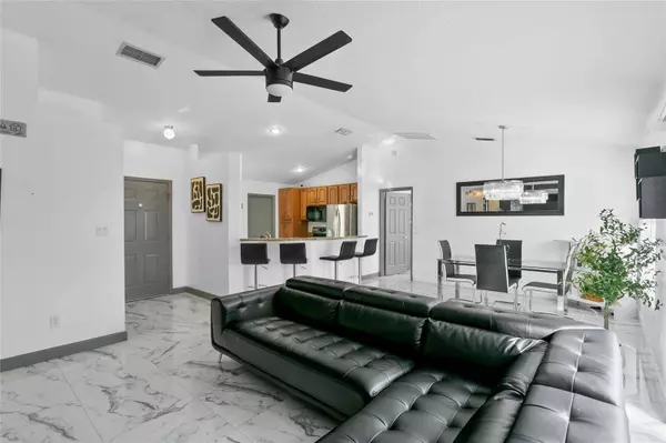 15648 CARRIAGE HILL CT, Clermont, FL 34711