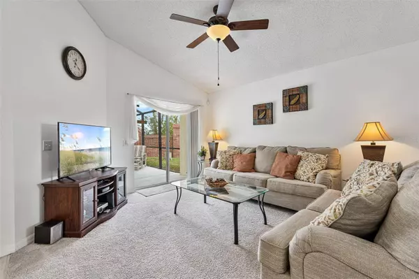 100 CASTERTON CIR, Davenport, FL 33897