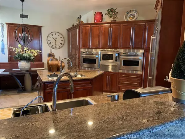 33 Golf Ridge DR, Rancho Santa Margarita, CA 92679