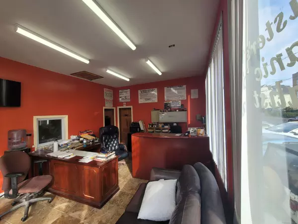 446 Franklin Avenue, Hartford, CT 06114