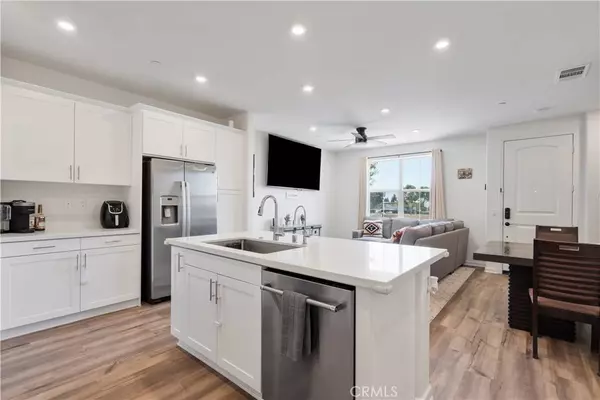 404 N Glenwood AVE, Rialto, CA 92376