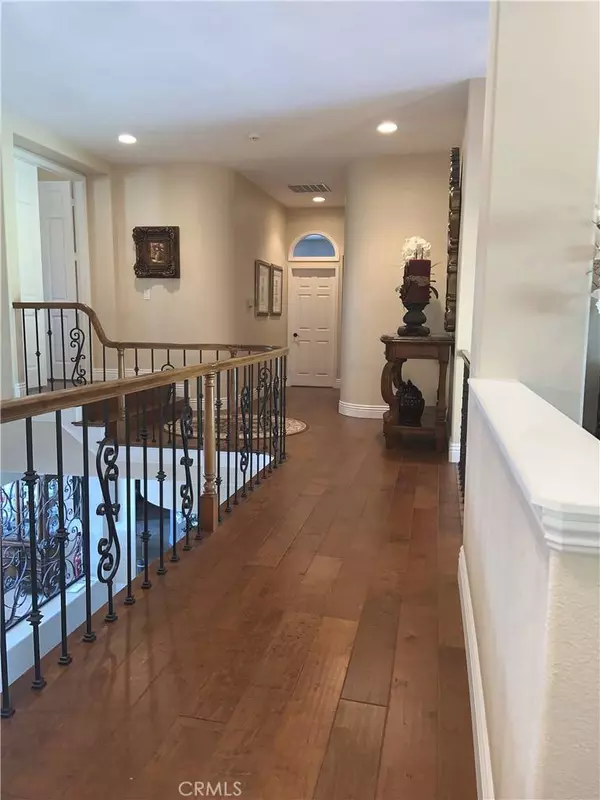 33 Golf Ridge DR, Rancho Santa Margarita, CA 92679