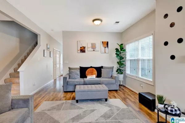 2074 VILLAGE LANE, Calera, AL 35040